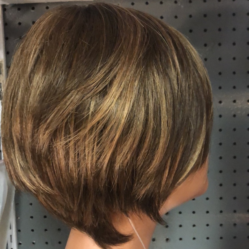 Short wig - Picture 4 of 13